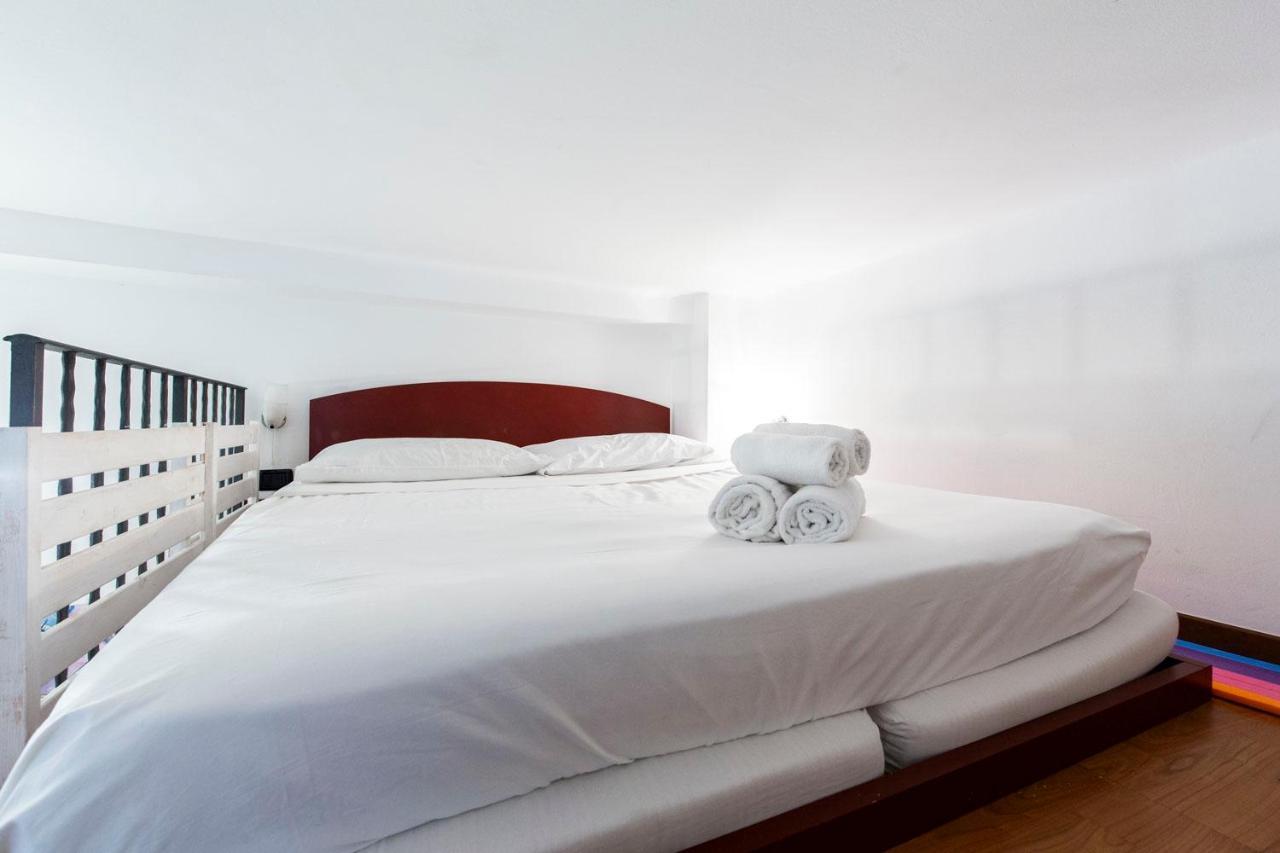 Extensive Terrace Navigli Toy Artistic Apartment มิลาน ภายนอก รูปภาพ