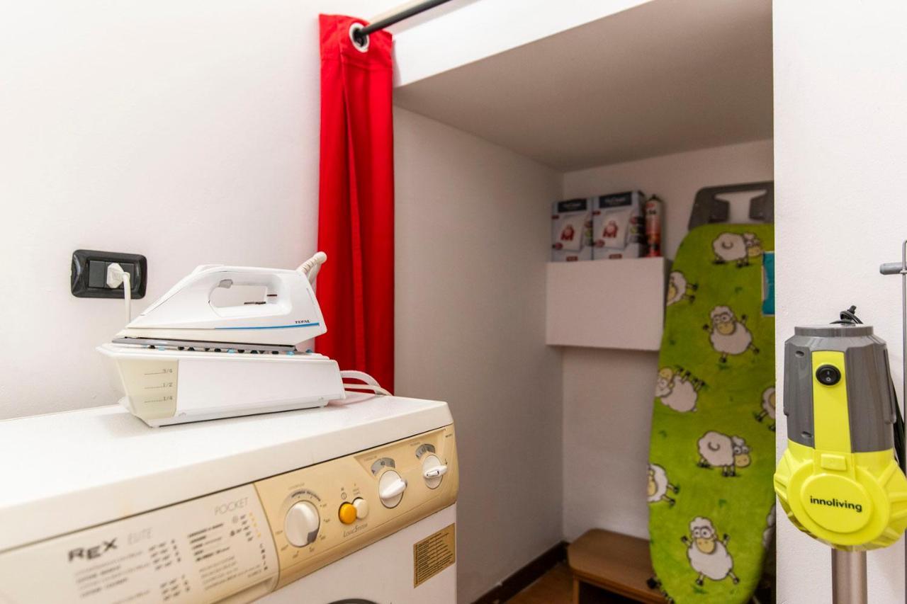 Extensive Terrace Navigli Toy Artistic Apartment มิลาน ภายนอก รูปภาพ