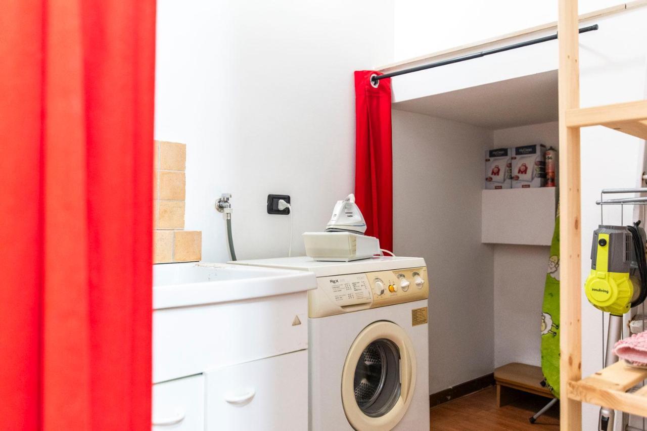 Extensive Terrace Navigli Toy Artistic Apartment มิลาน ภายนอก รูปภาพ